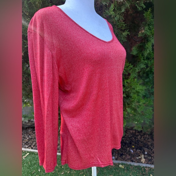 GAP Women's Vibrant Shimmer Cranberry Long Sleeve Holiday Top XL - Picture 2 of 7